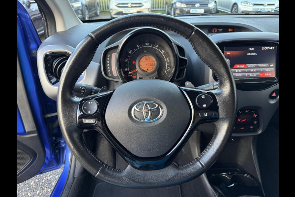 Toyota Aygo 1.0 VVT-i 72pk x-clusiv Automaat Keyless Camera Apple Carplay Toyota Aygo 1.0 VVT-i 72pk x-clusiv Automaat Keyless Camera Apple Carplay