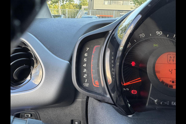Toyota Aygo 1.0 VVT-i 72pk x-clusiv Automaat Keyless Camera Apple Carplay Toyota Aygo 1.0 VVT-i 72pk x-clusiv Automaat Keyless Camera Apple Carplay
