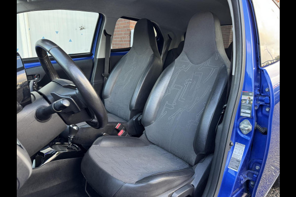 Toyota Aygo 1.0 VVT-i 72pk x-clusiv Automaat Keyless Camera Apple Carplay Toyota Aygo 1.0 VVT-i 72pk x-clusiv Automaat Keyless Camera Apple Carplay