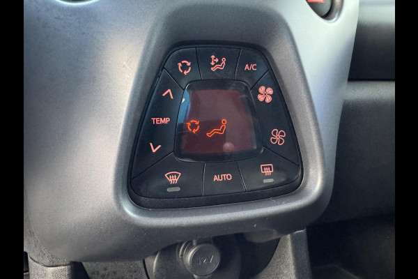 Toyota Aygo 1.0 VVT-i 72pk x-clusiv Automaat Keyless Camera Apple Carplay Toyota Aygo 1.0 VVT-i 72pk x-clusiv Automaat Keyless Camera Apple Carplay