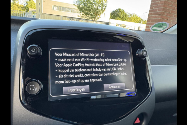 Toyota Aygo 1.0 VVT-i 72pk x-clusiv Automaat Keyless Camera Apple Carplay Toyota Aygo 1.0 VVT-i 72pk x-clusiv Automaat Keyless Camera Apple Carplay
