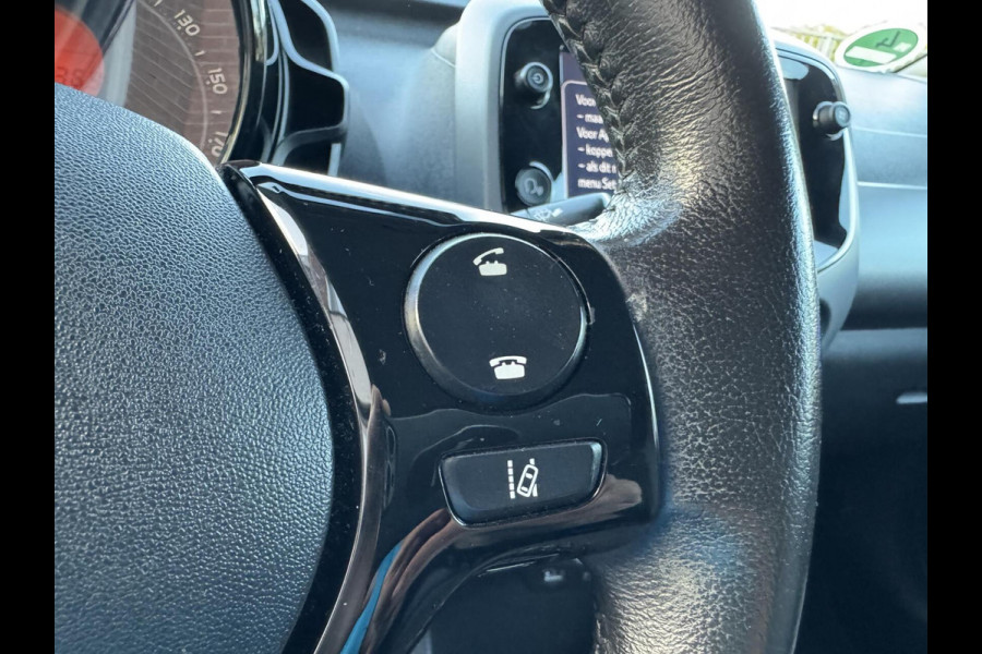 Toyota Aygo 1.0 VVT-i 72pk x-clusiv Automaat Keyless Camera Apple Carplay Toyota Aygo 1.0 VVT-i 72pk x-clusiv Automaat Keyless Camera Apple Carplay