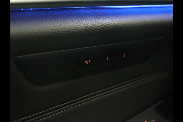 BMW 5 Serie 530e iPerformance High Executive | Panoramadak | Automaat | Carplay | Navigatie | Leder | Stoelverwarming | Stoelventilatie | Sfeerverlichting | LED | PHEV | LMV 17 inch | Camera | Adaptive cruise |