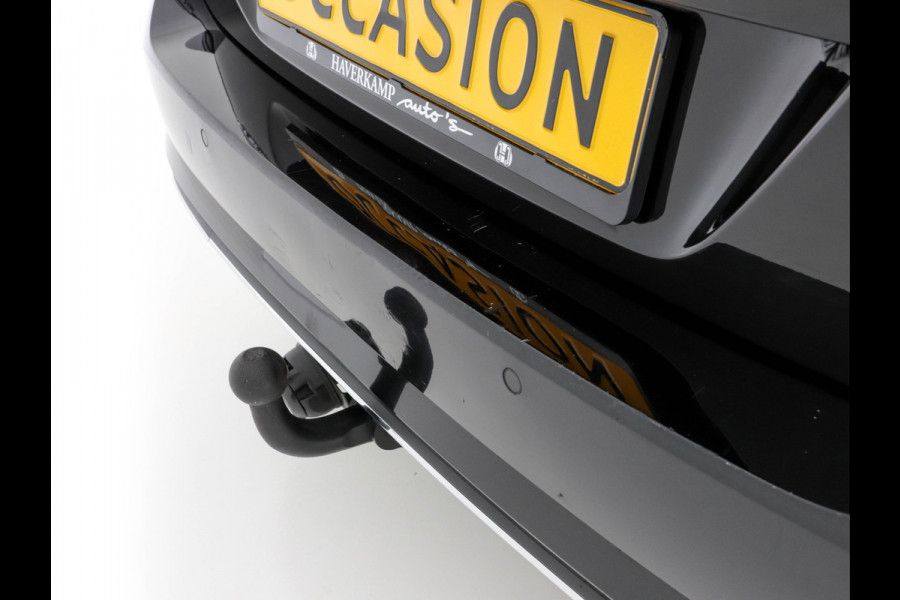 Volkswagen GOLF Variant 1.6 TDI Comfortline Executive-Pack (INCL-BTW)  NAVI-FULLMAP | ADAPTIVE-CRUISE | ECC | PDC| CRUISE | DAB | PARKPILOT | DAB | PRIVACY-GLASS | TOWBAR | 16"ALU*