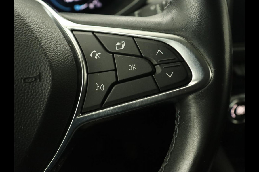Renault Captur 1.6 E-Tech Hybrid 145 Intens | Automaat | Carplay | PHEV | Half leder | Adaptive cruise | Climate controle | DAB | Getint glas | LED