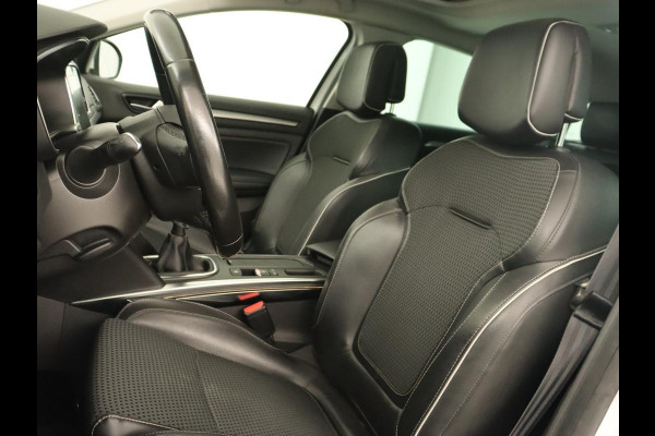 Renault MEGANE Estate 1.6 dCi Bose | Panoramadak | 1e eigenaar | Half leder | Navigatie | DAB+ | PDC | Camera | Massage | Keyless | sfeerverlichitng | Carplay | Bose audio