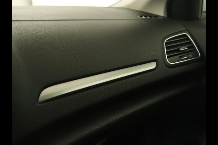 Renault MEGANE Estate 1.6 dCi Bose | Panoramadak | 1e eigenaar | Half leder | Navigatie | DAB+ | PDC | Camera | Massage | Keyless | sfeerverlichitng | Carplay | Bose audio