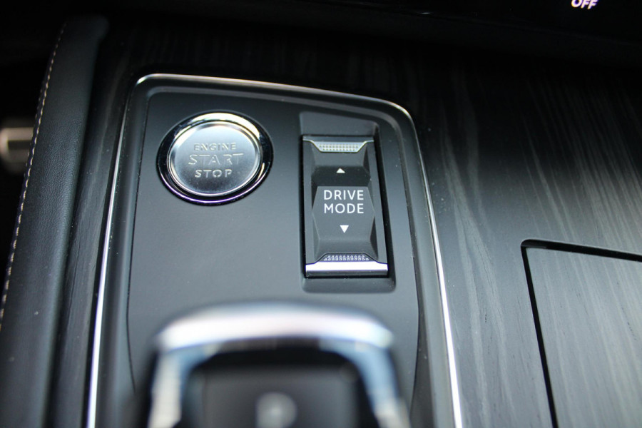 Peugeot 508 1.6 180PK GT AUTOMAAT | PANORAMISCH SCHUIF/ KANTELDAK | FULL LED KOPLAMPEN | 19" AUGUSTA LICHTMETALEN VELGEN | APPLE CARPLAY / ANDROID AUTO | CAMERA VOOR / ACHTER | PARKEERHULP VOOR / ACHTER | DODOHOEK DETECTIE | KEYLESS ENTRY / START | EXTRA GETINTE RUITEN ACHTER | HALF LEDER / ALCANTARA | COMFORT STOELEN | STOELVERWARMING | FOCAL PREMIUM AUDIO | NAVIGATIE | ELEKTRISCH BEDIENBARE ACHTERKLEP | ADAPTIVE CRUISE CONTROL |  8 TRAPS AUTOMAAT MET SCHAKELFLIPPERS | DONKERE HEMELBEKLEDING |