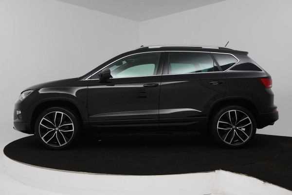 Seat Ateca 1.4 EcoTSI Style (PANORAMADAK, TREKHAAK, ACHTERUITRIJCAMERA, NAVIGATIE, STOELVERWARMING, CRUISE CONTROL)