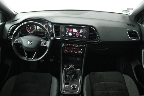 Seat Ateca 1.4 EcoTSI Style (PANORAMADAK, TREKHAAK, ACHTERUITRIJCAMERA, NAVIGATIE, STOELVERWARMING, CRUISE CONTROL)