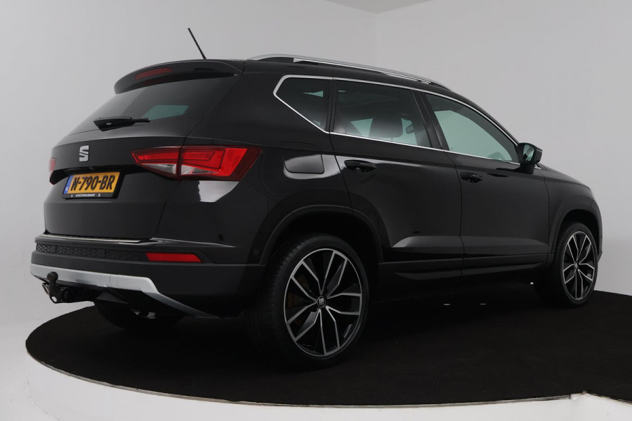 Seat Ateca 1.4 EcoTSI Style (PANORAMADAK, TREKHAAK, ACHTERUITRIJCAMERA, NAVIGATIE, STOELVERWARMING, CRUISE CONTROL)
