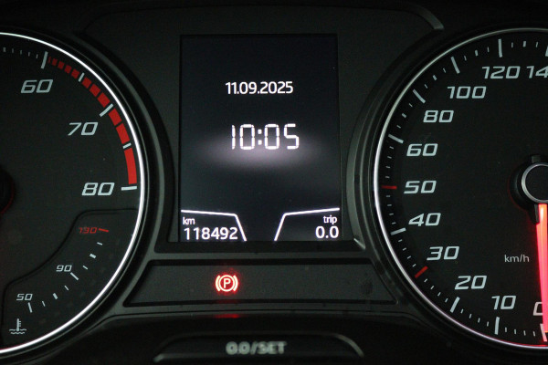 Seat Ateca 1.4 EcoTSI Style (PANORAMADAK, TREKHAAK, ACHTERUITRIJCAMERA, NAVIGATIE, STOELVERWARMING, CRUISE CONTROL)
