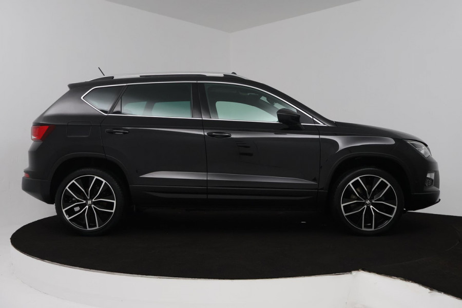 Seat Ateca 1.4 EcoTSI Style (PANORAMADAK, TREKHAAK, ACHTERUITRIJCAMERA, NAVIGATIE, STOELVERWARMING, CRUISE CONTROL)