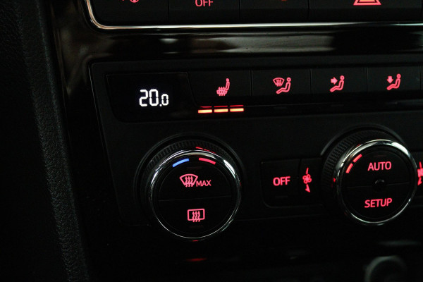 Seat Ateca 1.4 EcoTSI Style (PANORAMADAK, TREKHAAK, ACHTERUITRIJCAMERA, NAVIGATIE, STOELVERWARMING, CRUISE CONTROL)