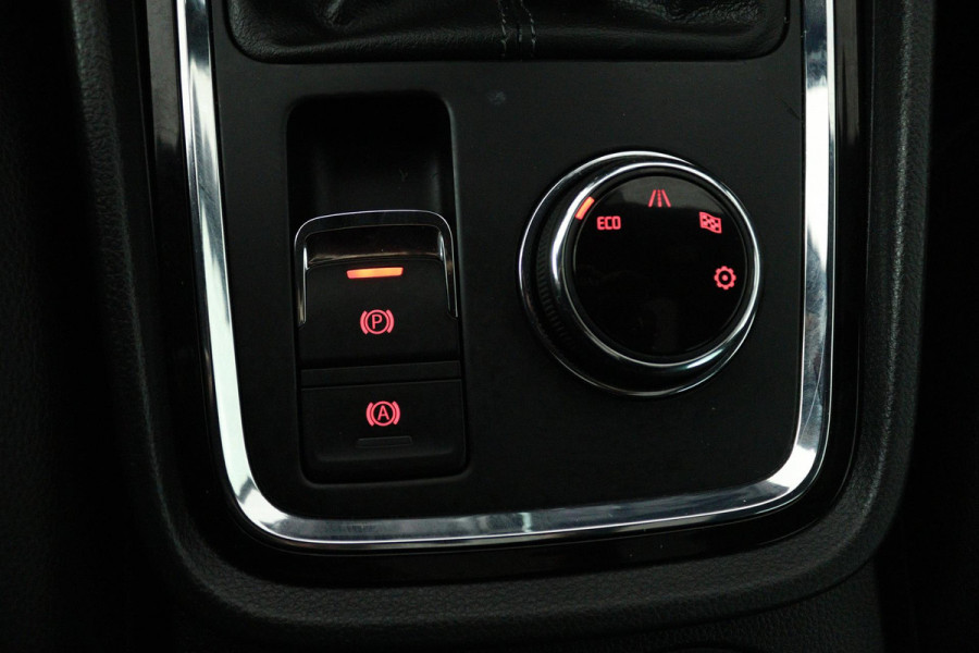Seat Ateca 1.4 EcoTSI Style (PANORAMADAK, TREKHAAK, ACHTERUITRIJCAMERA, NAVIGATIE, STOELVERWARMING, CRUISE CONTROL)