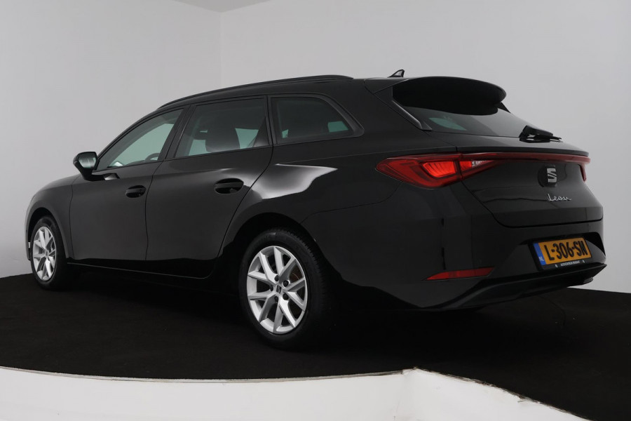 Seat Leon Sportstourer 1.0 TSI Style Business Intense (ACHTERUITRIJCAMERA, DIGITALE COCKPIT, PARKEERSENSOREN, CRUISE ADAPTIEF)