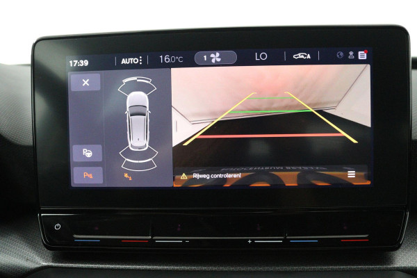 Seat Leon Sportstourer 1.0 TSI Style Business Intense (ACHTERUITRIJCAMERA, DIGITALE COCKPIT, PARKEERSENSOREN, CRUISE ADAPTIEF)