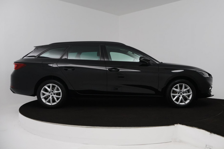 Seat Leon Sportstourer 1.0 TSI Style Business Intense (ACHTERUITRIJCAMERA, DIGITALE COCKPIT, PARKEERSENSOREN, CRUISE ADAPTIEF)