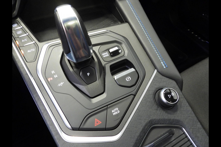 Lynk & Co 01 1.5 PHEV BlackLine NAVI/360CAM/SCHUIFDAK/LED/20"LMV!