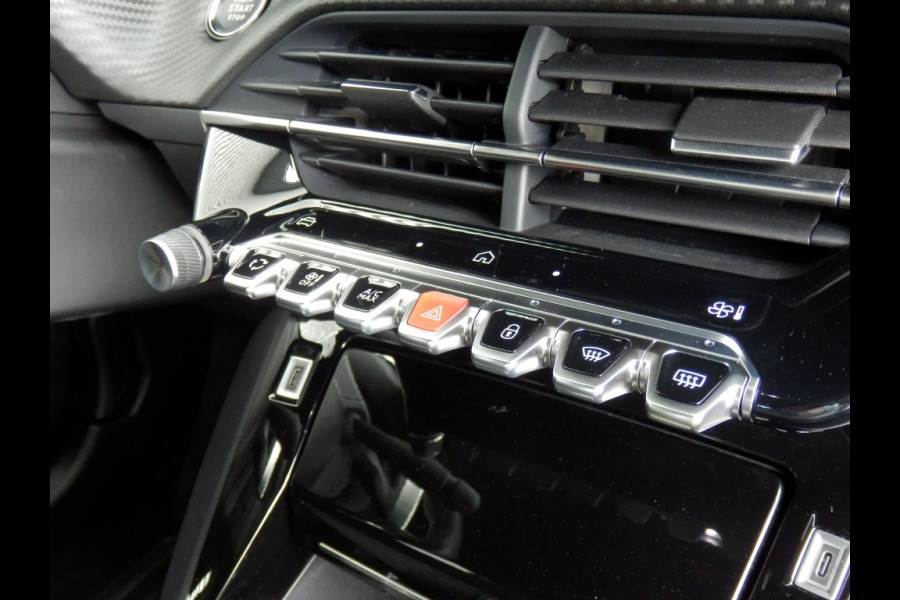 Peugeot 2008 1.2 130PK Automaat | Navigatie | Apple Carpl. Andr. Auto