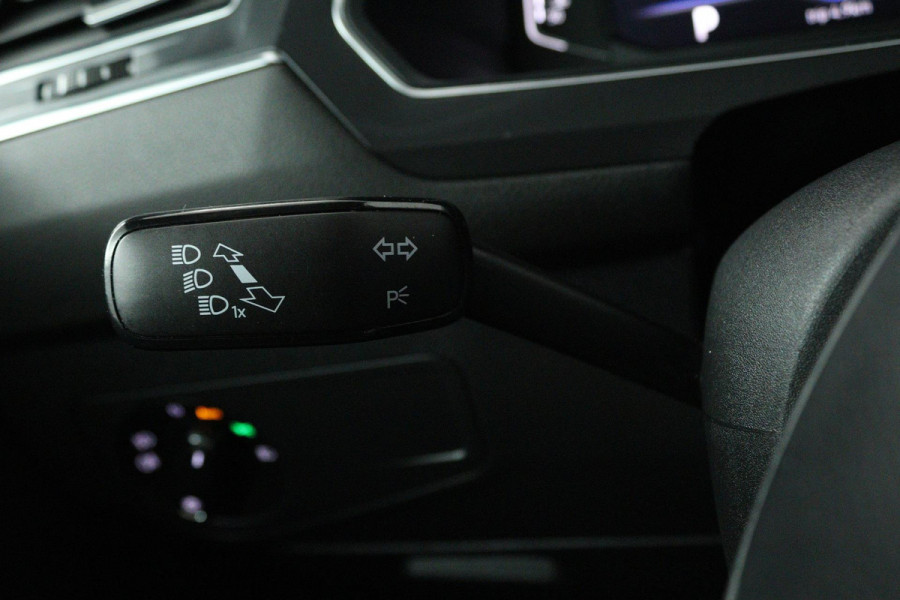 Volkswagen Tiguan Allspace 1.5 TSI Highline Business R 7p (PANORAMADAK, TREKHAAK ELEKTRISCH,, DIGITALE COCKPIT, CAMERA, AUTOMAAT)