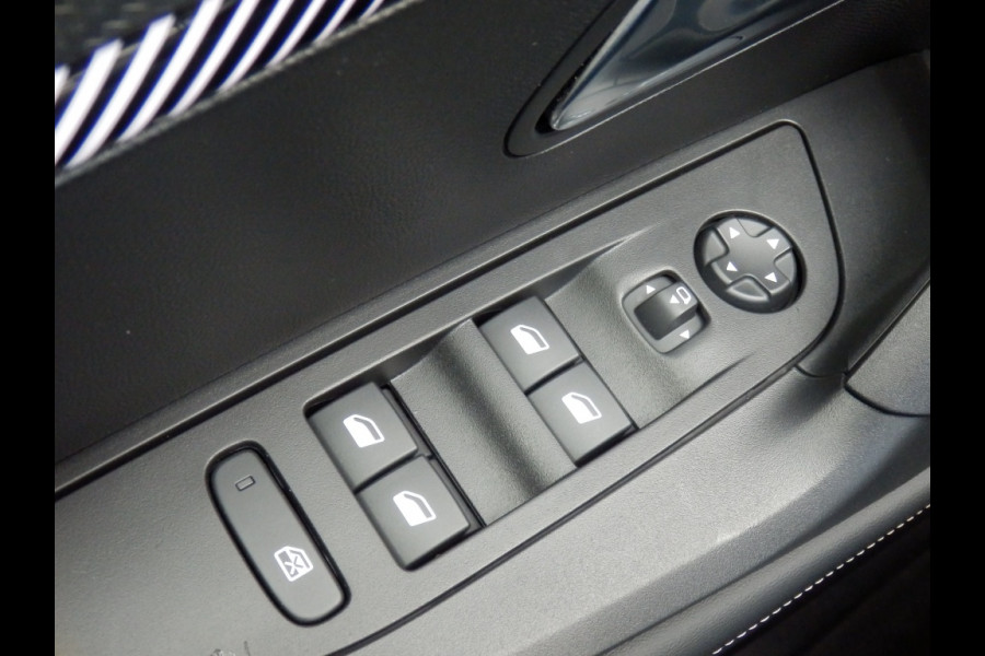 Peugeot 2008 1.2 130PK Automaat | Navigatie | Apple Carpl. Andr. Auto
