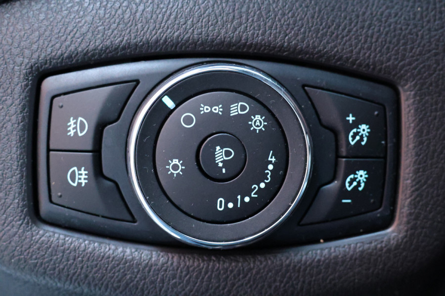 Ford Transit Connect 1.0 Ecoboost 100 PK | BTW / BPM Vrij | Marge | 3-Zitter | Airco | PDC | Bluetooth | Trekhaak | Schuifdeur | Inrichting | 6 Versnellingen | Nieuwe APK | Onderhoudsbeurt