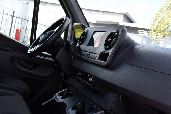 Mercedes-Benz Sprinter 317 1.9 CDI L2H2 RWD PB Edition Camera, Trekhaak, Cruise, Carplay, LED, 170PK, Automaat, Multimedia, Stoelverwarming, UNIEK!
