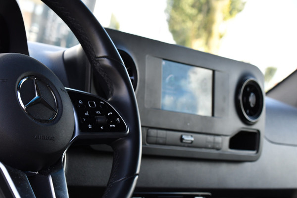 Mercedes-Benz Sprinter 317 1.9 CDI L2H2 RWD PB Edition Camera, Trekhaak, Cruise, Carplay, LED, 170PK, Automaat, Multimedia, Stoelverwarming, UNIEK!