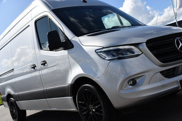 Mercedes-Benz Sprinter 317 1.9 CDI L2H2 RWD PB Edition Camera, Trekhaak, Cruise, Carplay, LED, 170PK, Automaat, Multimedia, Stoelverwarming, UNIEK!