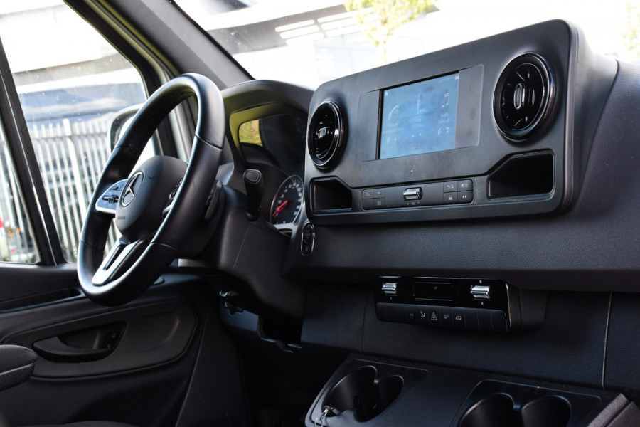 Mercedes-Benz Sprinter 317 1.9 CDI L2H2 RWD PB Edition Camera, Trekhaak, Cruise, Carplay, LED, 170PK, Automaat, Multimedia, Stoelverwarming, UNIEK!