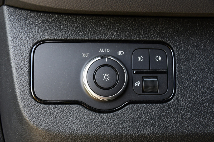 Mercedes-Benz Sprinter 317 1.9 CDI L2H2 RWD PB Edition Camera, Trekhaak, Cruise, Carplay, LED, 170PK, Automaat, Multimedia, Stoelverwarming, UNIEK!
