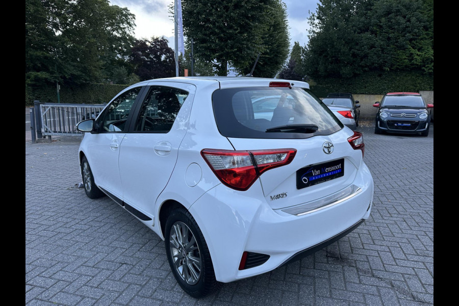 Toyota Yaris 1.5 VVT-i 112PK 5drs Aspiration 1eEig|79dKM|Standkachel|Navi|Camera Toyota Yaris 1.5 VVT-i 112PK 5drs Aspiration 1eEig|79dKM|Standkachel|Navi|Camera