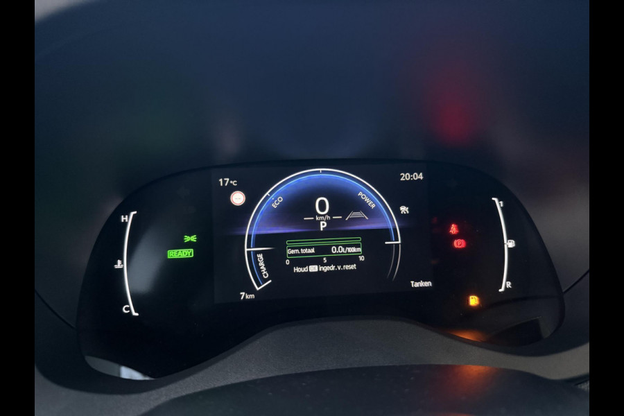 Toyota Yaris 1.5 Hybrid Dynamic Luxury GARANTIE TOT 2035 . STOEL & STUUR VERWARMING. DODEHOEK DETECTIE. PARKEERSENSOREN VOOR & ACHTER.