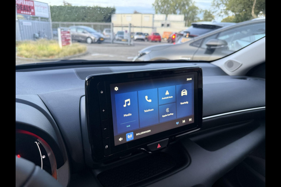Toyota Yaris 1.5 Hybrid Dynamic Luxury GARANTIE TOT 2035 . STOEL & STUUR VERWARMING. DODEHOEK DETECTIE. PARKEERSENSOREN VOOR & ACHTER.