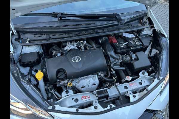 Toyota Yaris 1.5 VVT-i 112PK 5drs Aspiration 1eEig|79dKM|Standkachel|Navi|Camera Toyota Yaris 1.5 VVT-i 112PK 5drs Aspiration 1eEig|79dKM|Standkachel|Navi|Camera