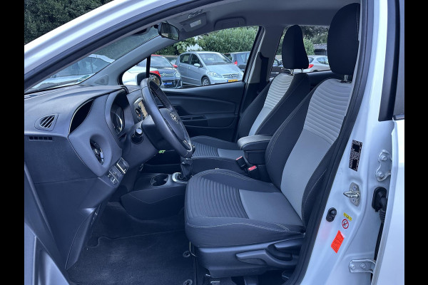Toyota Yaris 1.5 VVT-i 112PK 5drs Aspiration 1eEig|79dKM|Standkachel|Navi|Camera Toyota Yaris 1.5 VVT-i 112PK 5drs Aspiration 1eEig|79dKM|Standkachel|Navi|Camera