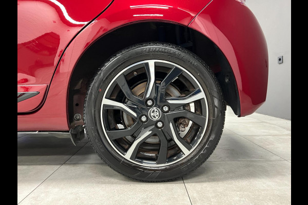 Toyota Yaris 1.5 Hybrid Bi-Tone | Lane | Camera | LED| Clima