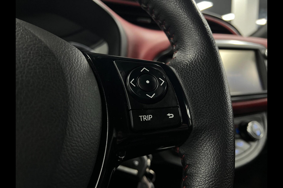Toyota Yaris 1.5 Hybrid Bi-Tone | Lane | Camera | LED| Clima
