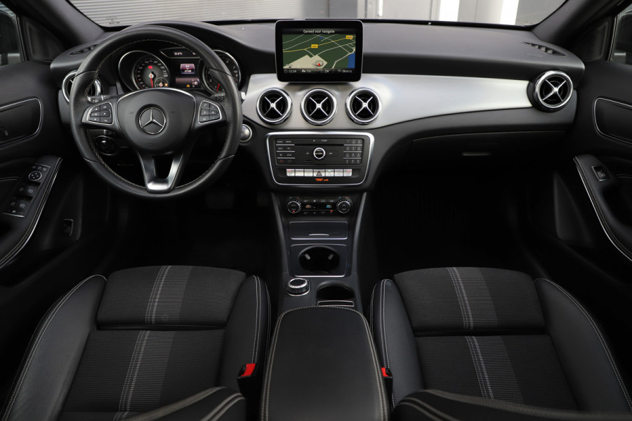 Mercedes-Benz GLA 200 Aut7 | 156PK | Panoramadak | Led | Stoelverwarming | Clima | 360 Camera | Cruise-control | 2017.