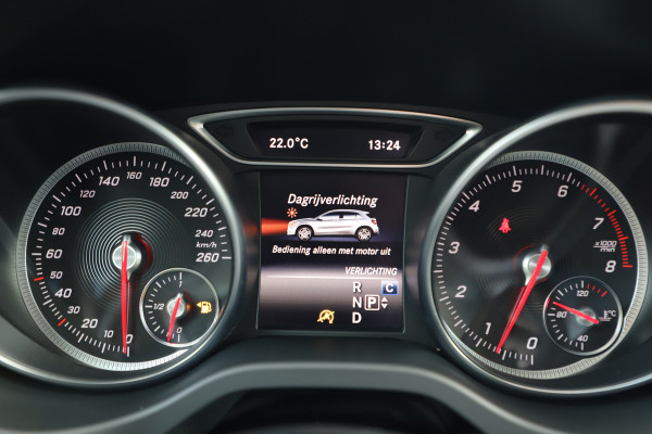 Mercedes-Benz GLA 200 Aut7 | 156PK | Panoramadak | Led | Stoelverwarming | Clima | 360 Camera | Cruise-control | 2017.