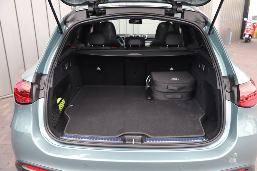 Mercedes-Benz GLC 300e AMG 4-Matic | 313PK | Pano | Head-up | Keyles-go | Burmester | Sfeerverlichting | Memory | Distronic | Stuurwielverw. | 202