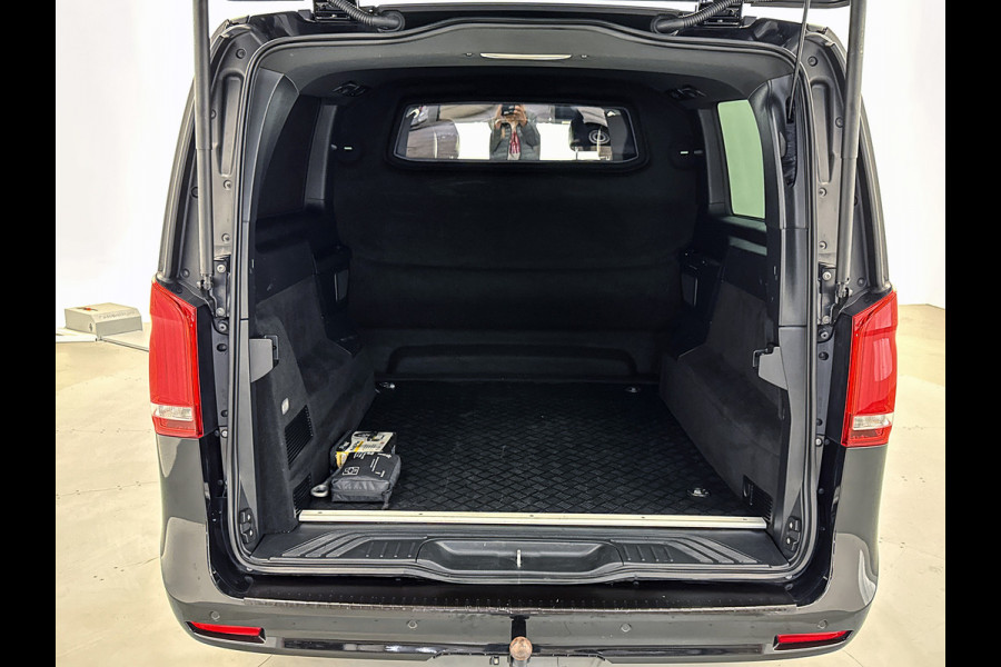 Mercedes-Benz V-Klasse 300d Extra Lang DC Avantgarde Edition Airmatic Luchtvering Memory seats Dubbele cabine Adaptieve cruise control Leder Navigatie