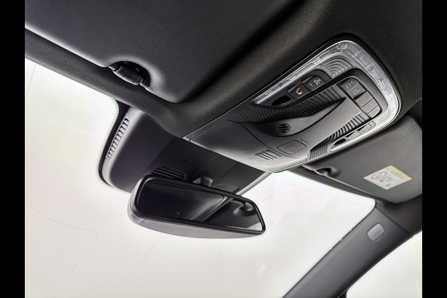 Mercedes-Benz V-Klasse 300d Extra Lang DC Avantgarde Edition Airmatic Luchtvering Memory seats Dubbele cabine Adaptieve cruise control Leder Navigatie