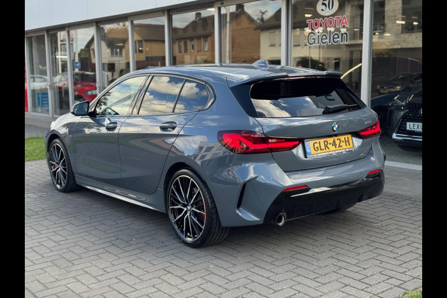 BMW 1-Serie (f40) 118i M Sport | Panoramadak, 19 inch, Leer, Stoel + Stuurverwarming, Keyless, Elektrische achterklep, Parkeercamera