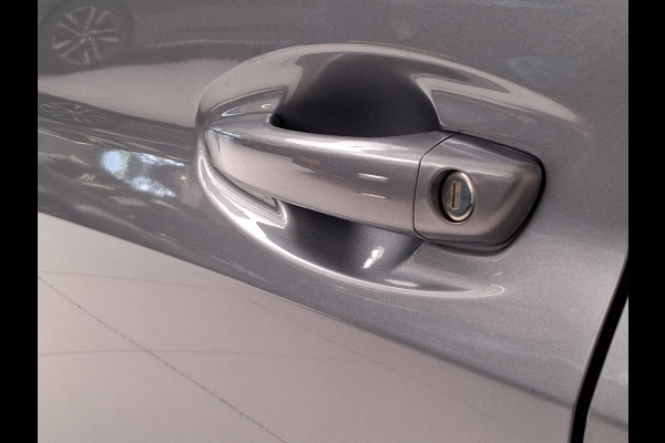 Peugeot 208 1.2 Hybrid 145 e-DCS6 GT Automaat | Navigatie | 360˚ Camera | Cruise Control Adaptief | Keyless Entry | Apple Carplay/Android Auto Draadloos |