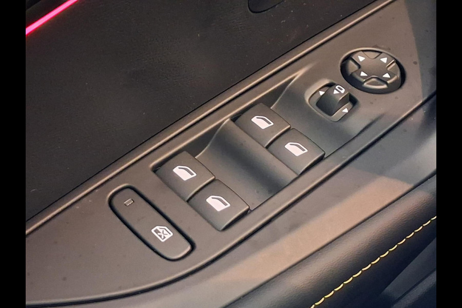 Peugeot 208 1.2 Hybrid 145 e-DCS6 GT Automaat | Navigatie | 360˚ Camera | Cruise Control Adaptief | Keyless Entry | Apple Carplay/Android Auto Draadloos |