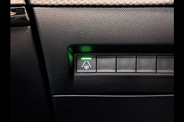 Peugeot 208 1.2 Hybrid 145 e-DCS6 GT Automaat | Navigatie | 360˚ Camera | Cruise Control Adaptief | Keyless Entry | Apple Carplay/Android Auto Draadloos |