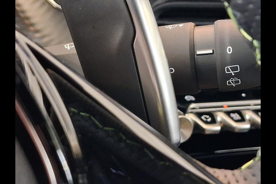 Peugeot 208 1.2 Hybrid 145 e-DCS6 GT Automaat | Navigatie | 360˚ Camera | Cruise Control Adaptief | Keyless Entry | Apple Carplay/Android Auto Draadloos |