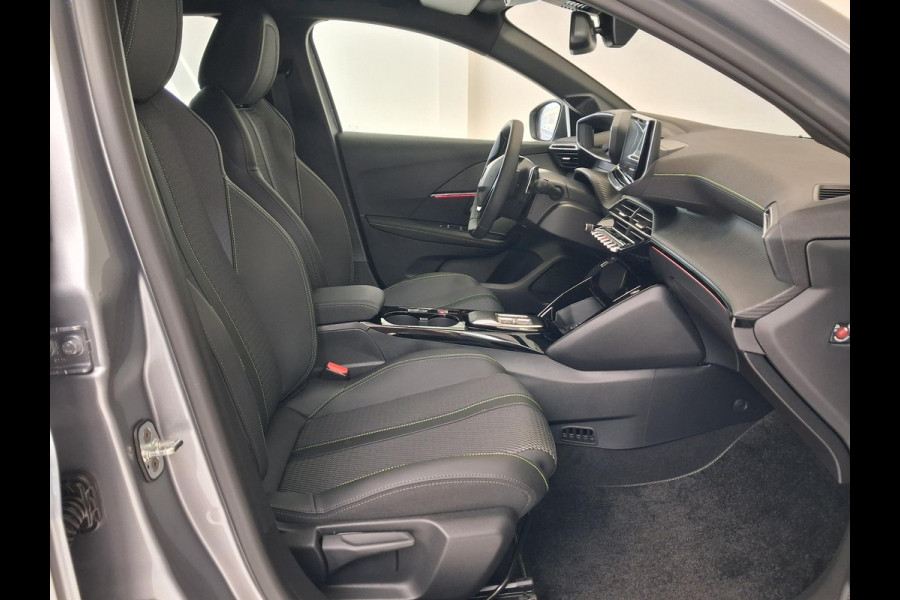 Peugeot 208 1.2 Hybrid 145 e-DCS6 GT Automaat | Navigatie | 360˚ Camera | Cruise Control Adaptief | Keyless Entry | Apple Carplay/Android Auto Draadloos |